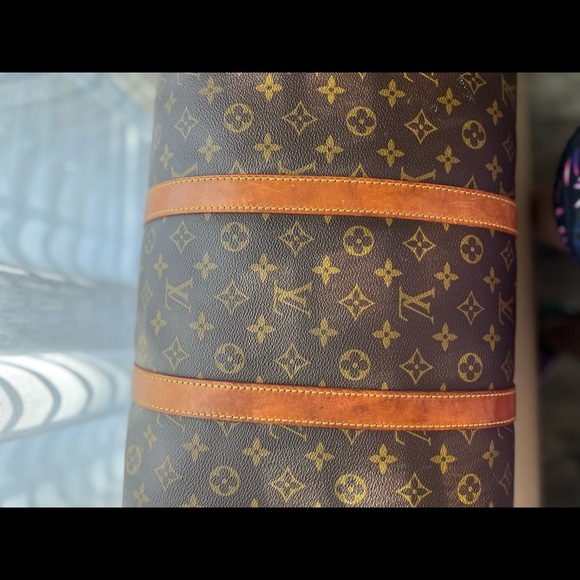 Louis Vuitton Keepall - Picture 9 of 16